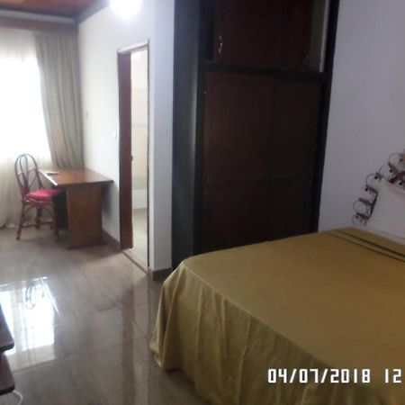 Hotel Azur Yaoundé Extérieur photo