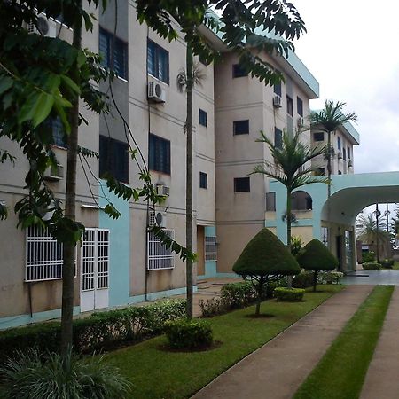 Hotel Azur Yaoundé Extérieur photo