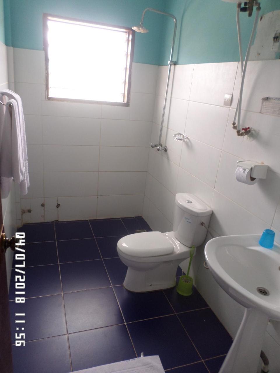 Hotel Azur Yaoundé Extérieur photo